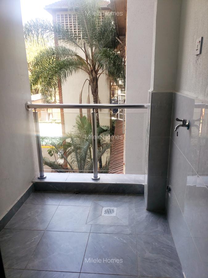 Serviced 1 Bed Apartment with Gym at Kindaruma Road - 10