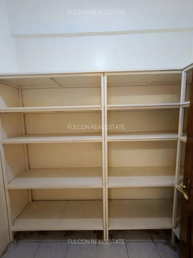 3 Bed Apartment with En Suite in Westlands Area - 13
