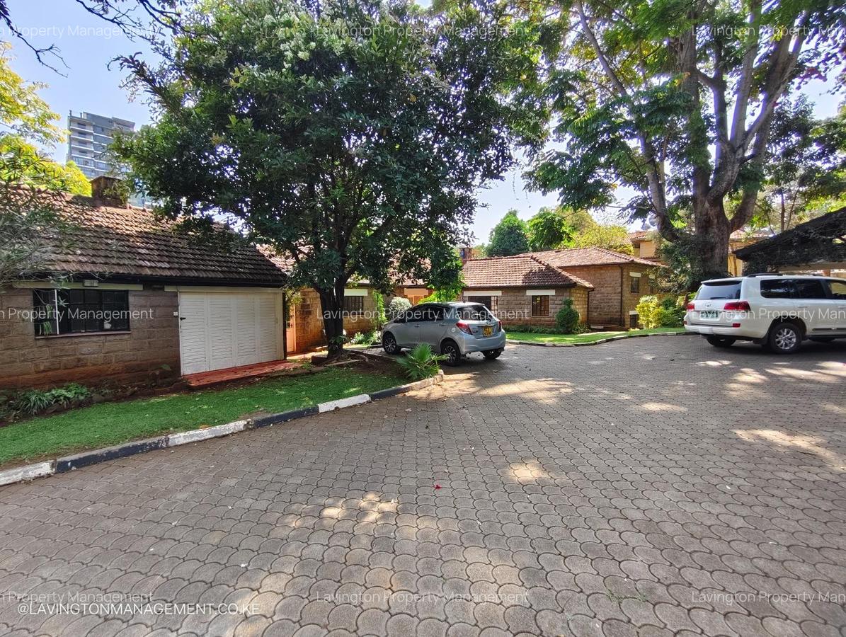 4 Bed House with En Suite at Lavington Green - 2