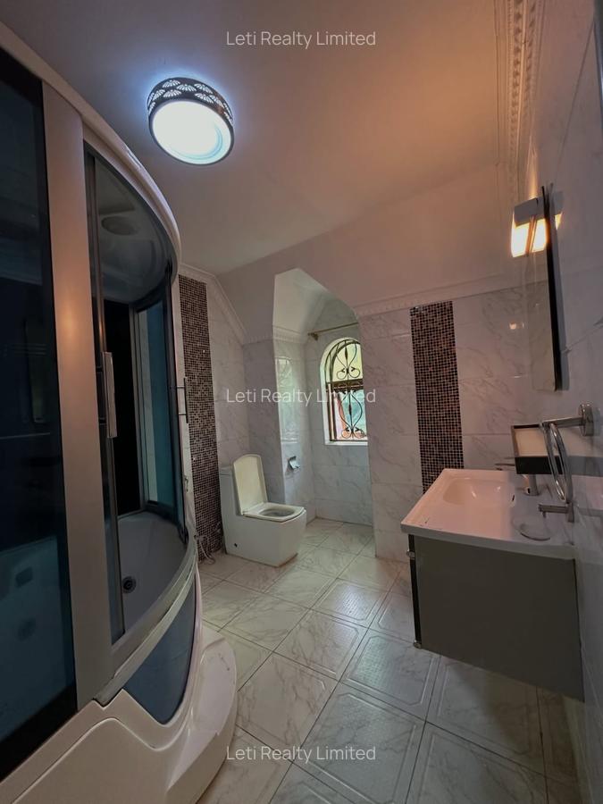 5 Bed Townhouse with En Suite in Kileleshwa - 15