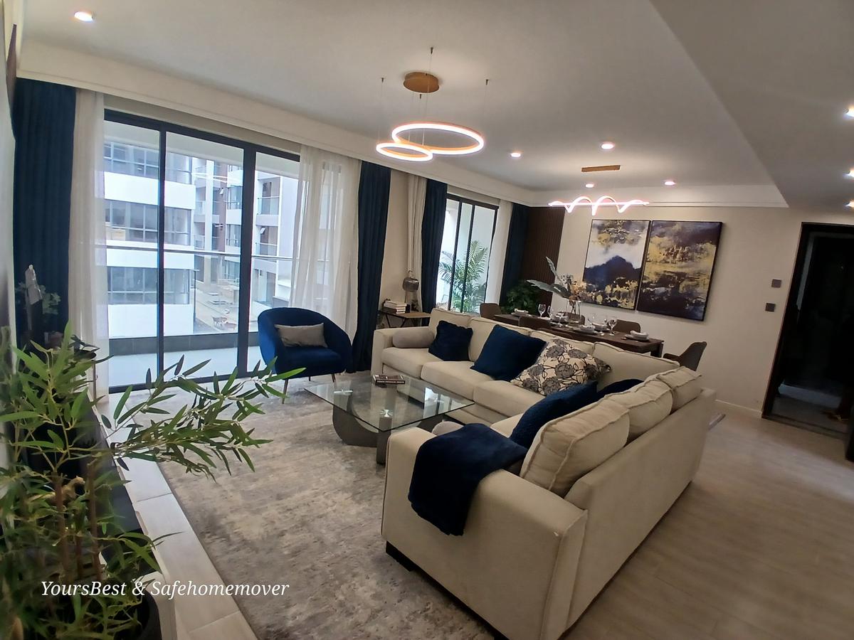 2 Bed Apartment with En Suite at Gateway Mall - 12