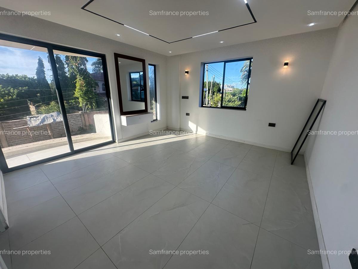 3 Bed Apartment with Swimming Pool at Customs Road - 5