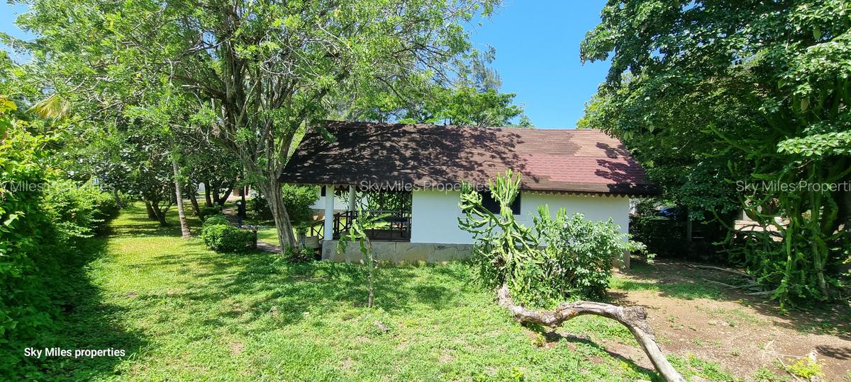 4 Bed Villa with En Suite at Malindi - 13