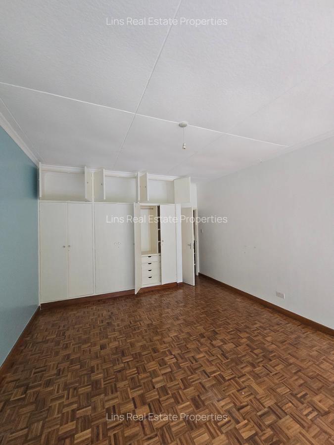 5 Bed House with En Suite in Kitisuru - 12