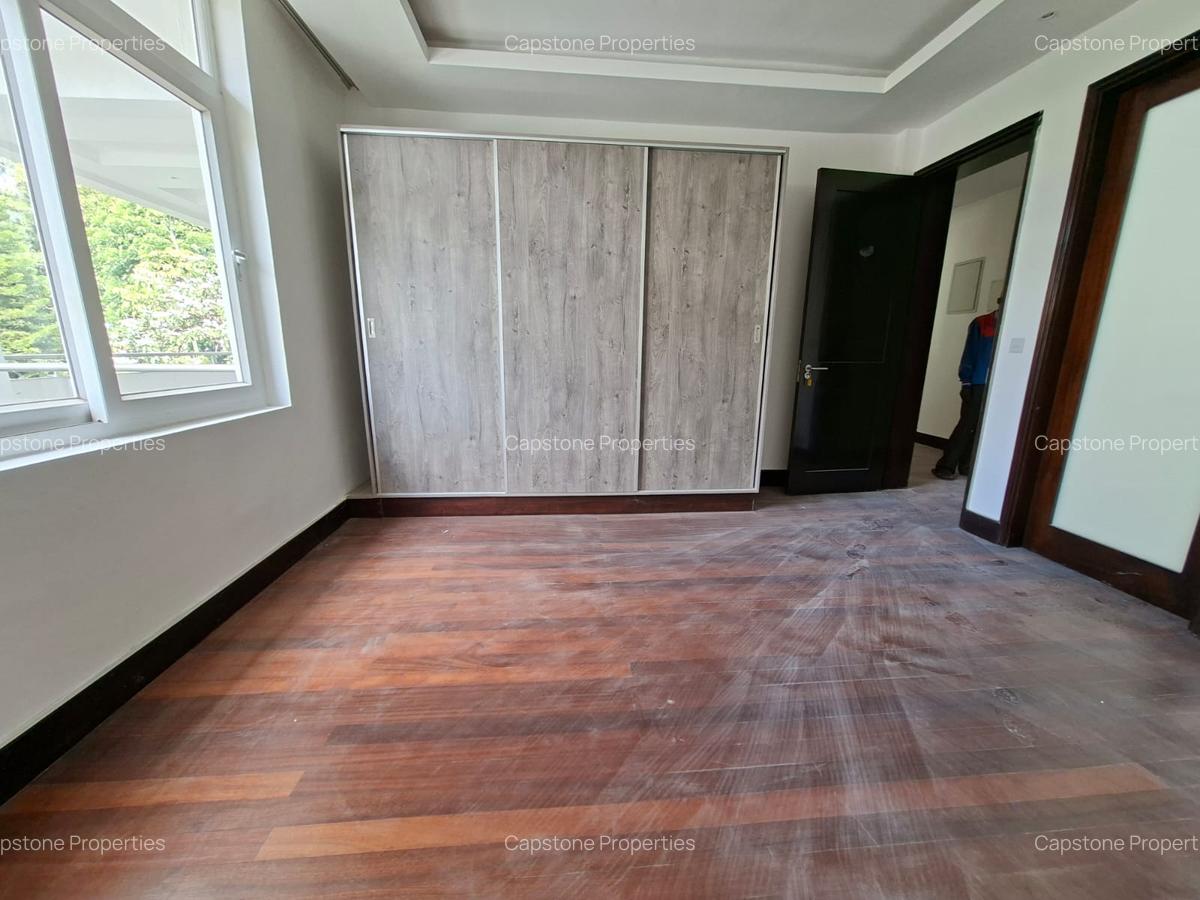 5 Bed House with En Suite at Runda - 2