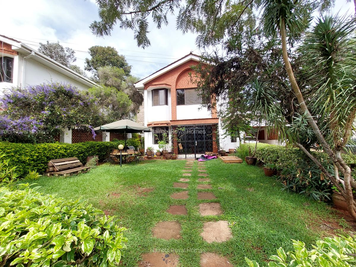 6 Bed Townhouse with En Suite at Algeyo Marakwet Close - 3