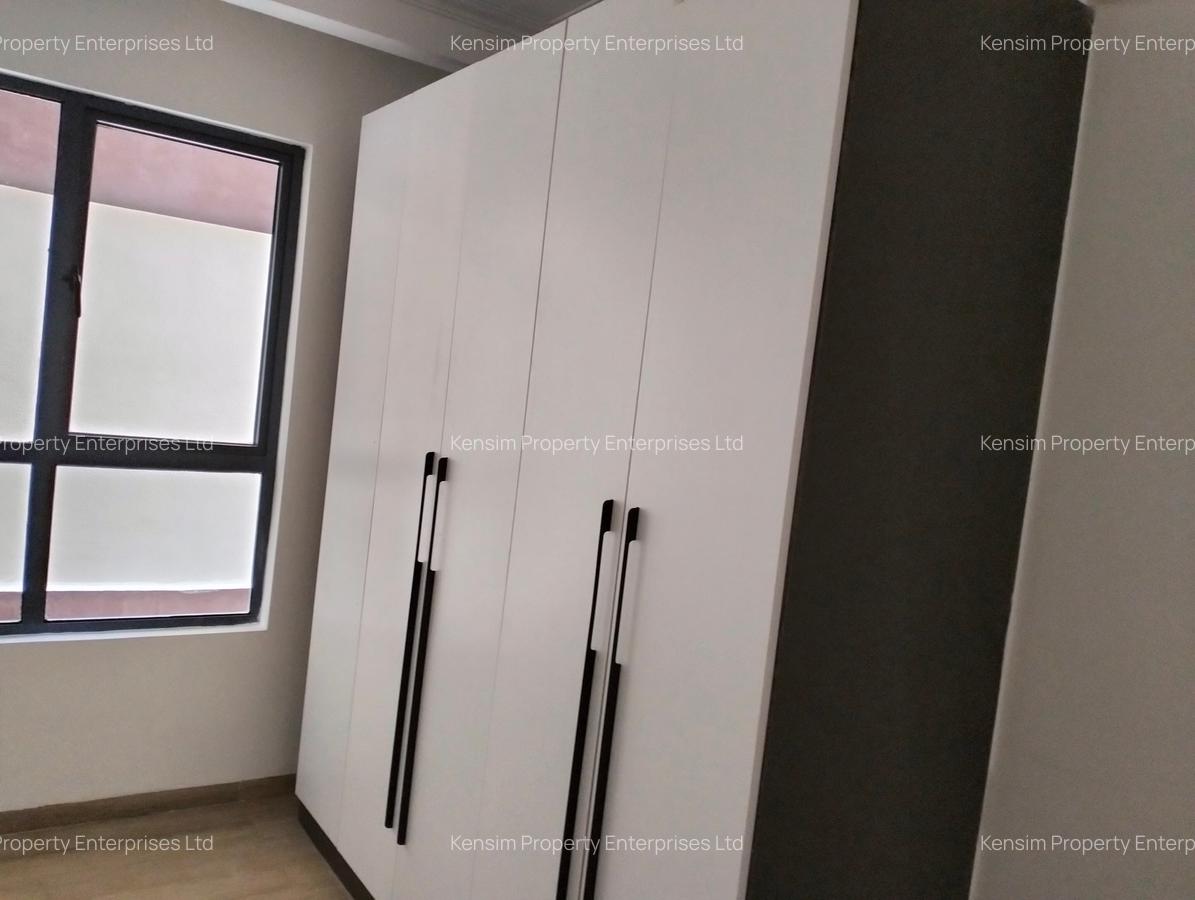 2 Bed Apartment with En Suite in Brookside - 9