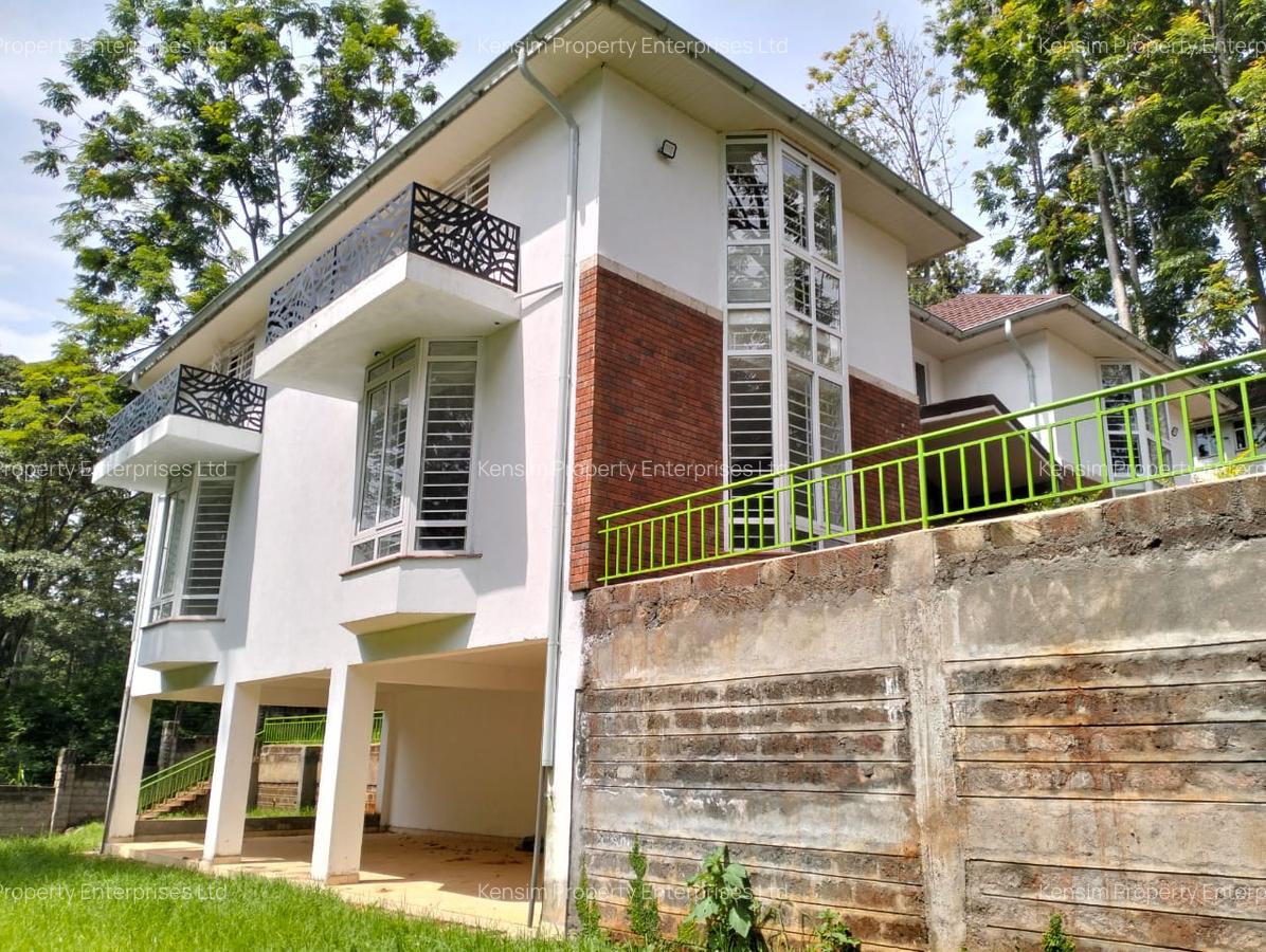 5 Bed Townhouse with En Suite in Rosslyn - 1