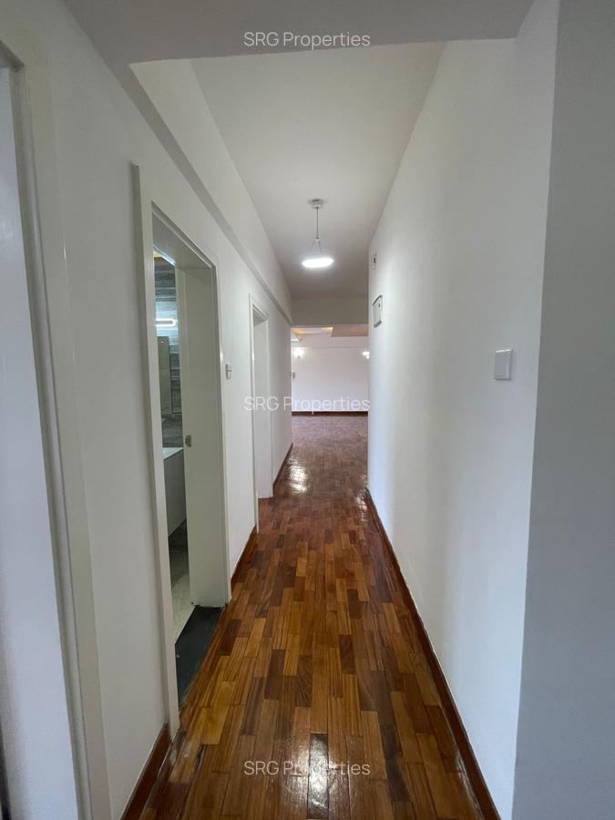 4 Bed Apartment with En Suite in Kileleshwa - 15