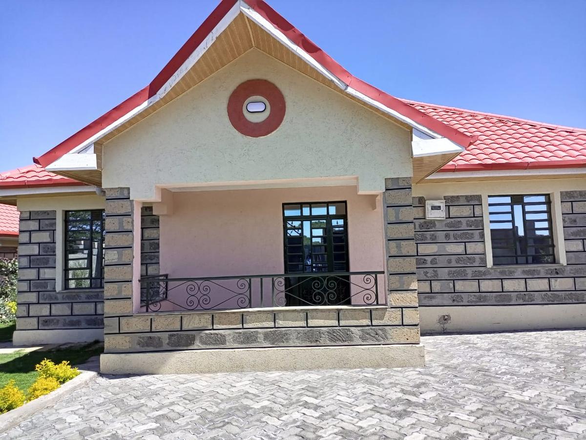 3 Bed House with En Suite at Acacia - 2