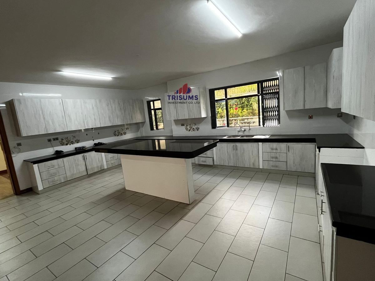 5 Bed Townhouse with En Suite in Westlands Area - 5
