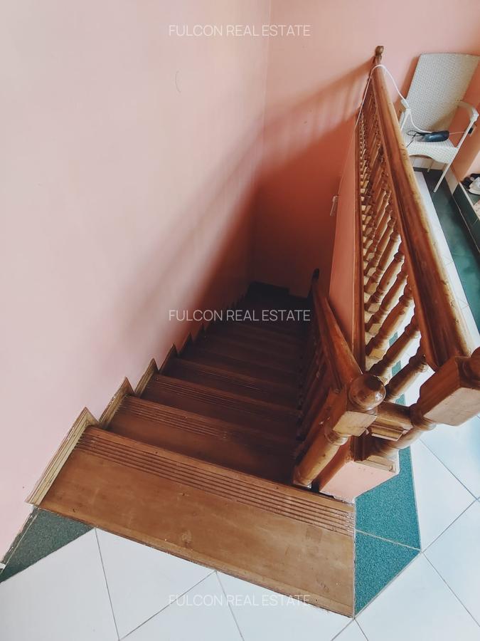 6 Bed Villa with En Suite in Lavington - 9