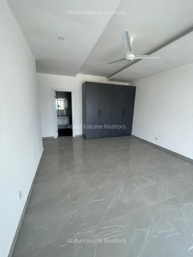 Serviced 3 Bed Apartment with En Suite at Nyali - 5