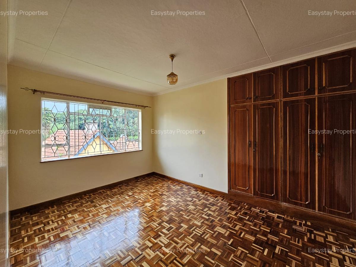 5 Bed House with En Suite in Loresho - 10