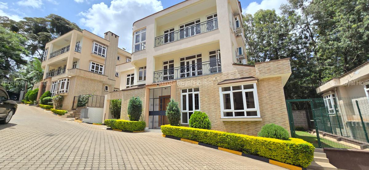 5 Bed Townhouse with En Suite at Lavington Green - 2