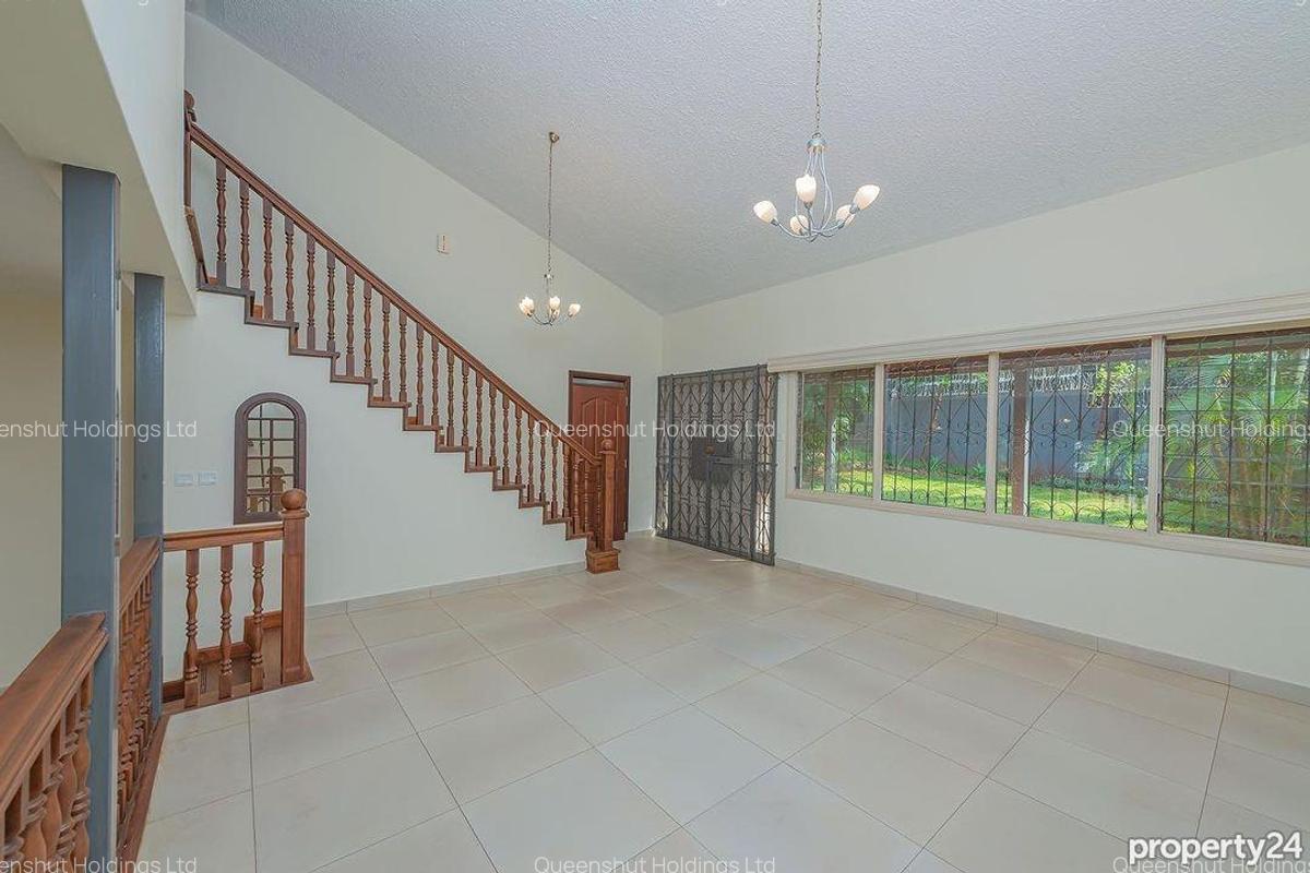 4 Bed Townhouse with En Suite in Muthaiga - 2