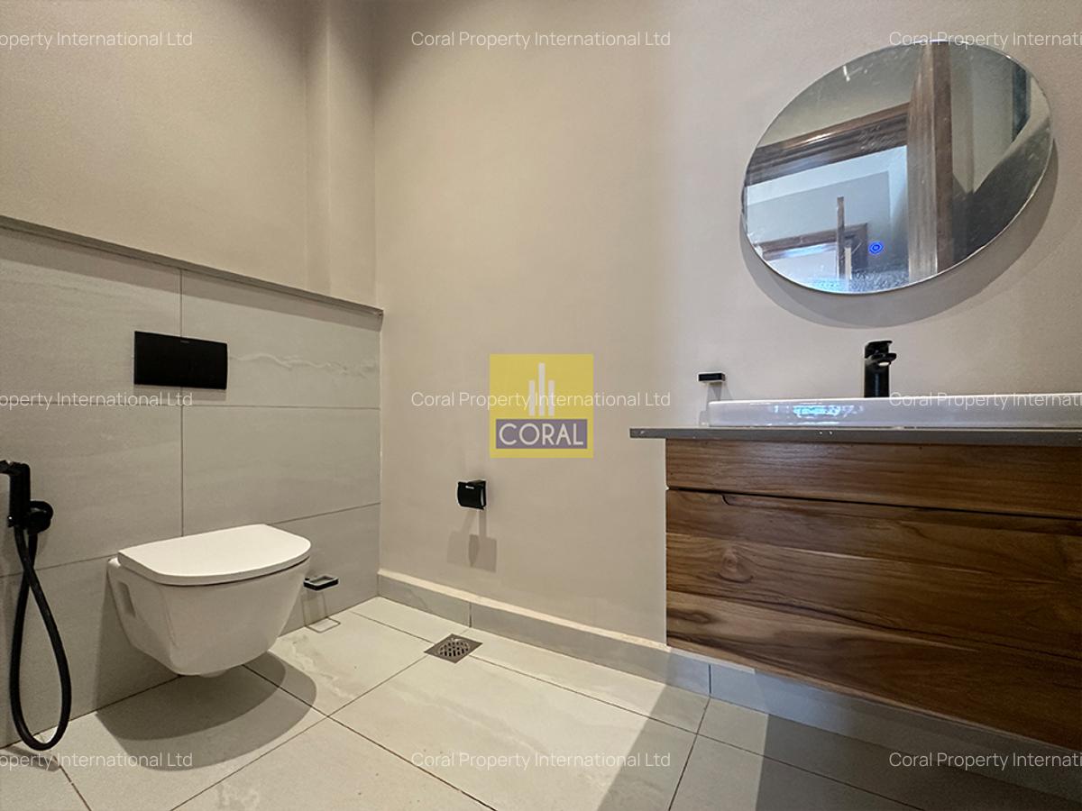 4 Bed Apartment in Loresho - 11