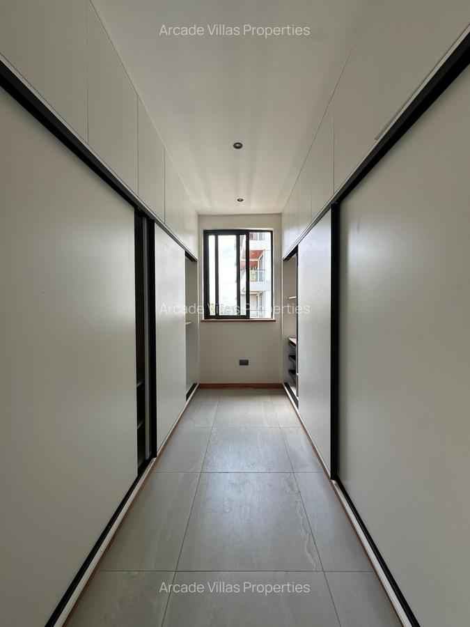 4 Bed Apartment with En Suite in Westlands Area - 10