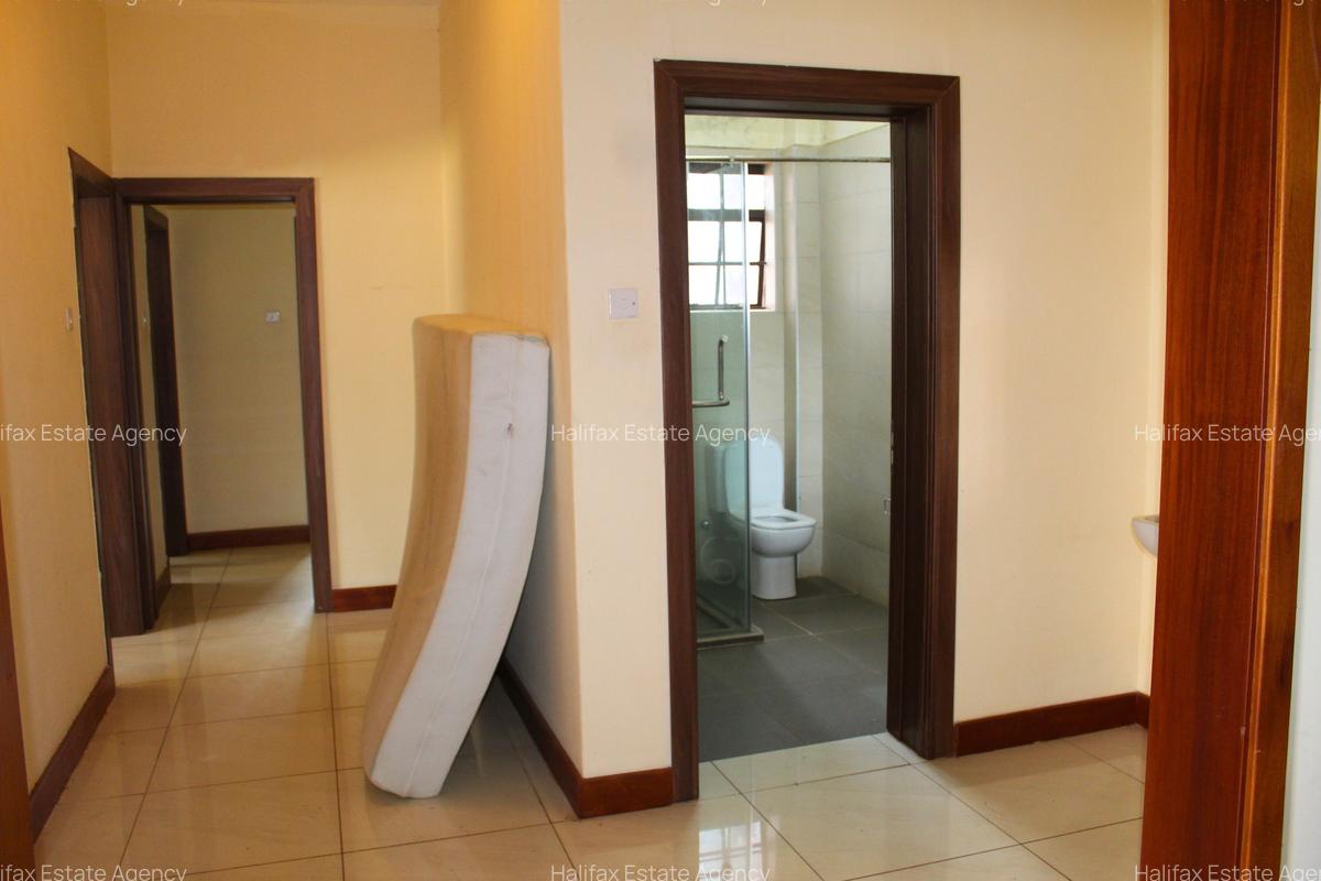 4 Bed Townhouse with En Suite in Runda - 4