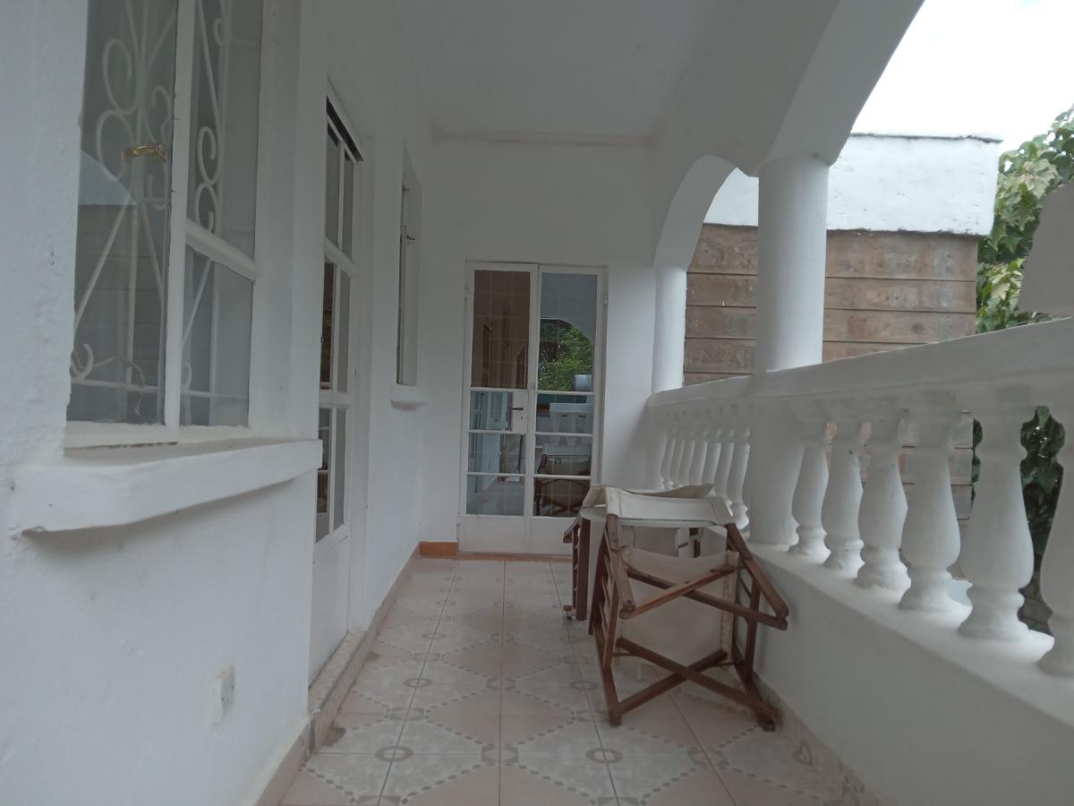 Serviced 1 Bed Apartment with En Suite at Nyari Area - 10