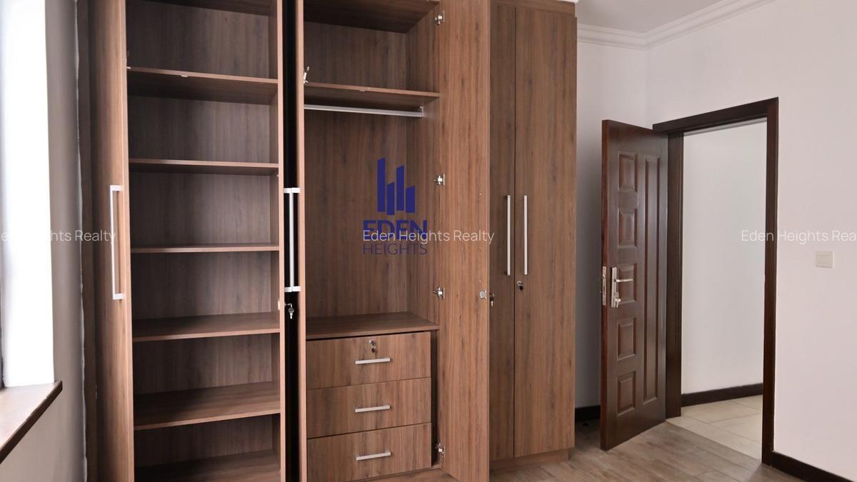 3 Bed Apartment with Staff Quarters in Parklands - 20