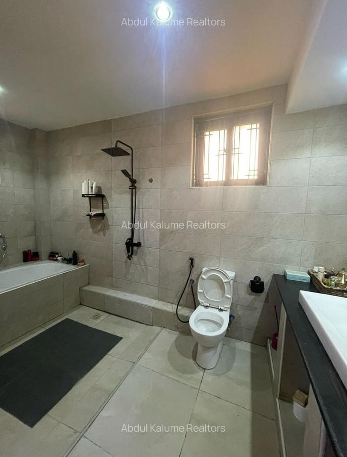 Serviced 4 Bed Apartment with En Suite at Nyali - 8