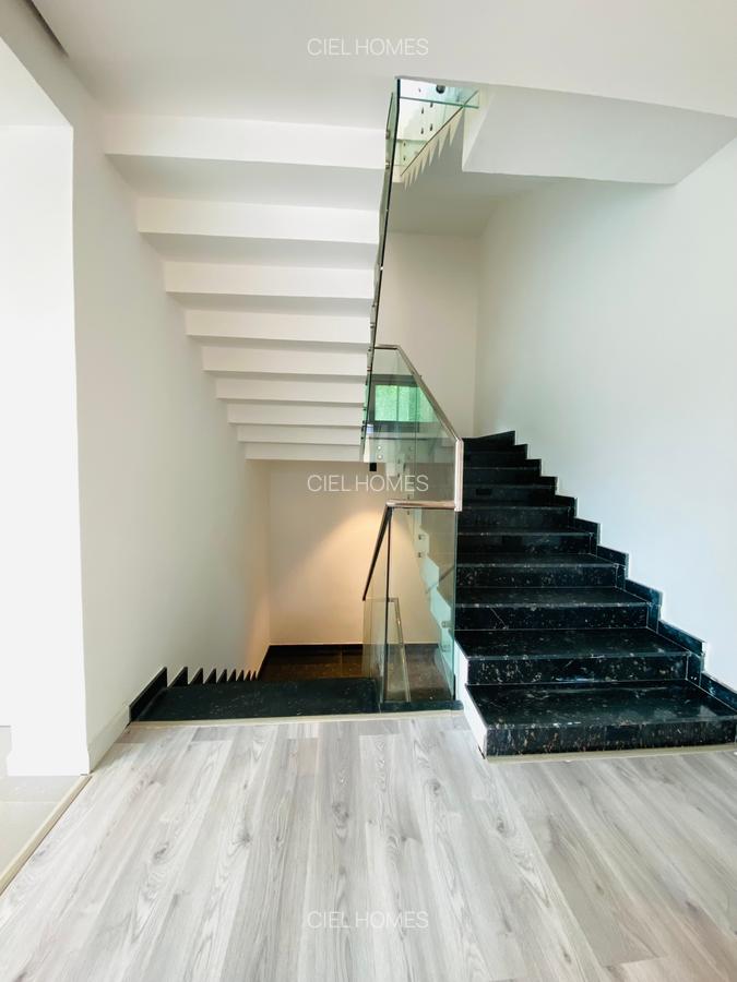 5 Bed Villa with En Suite at Chalbi Drive - 6