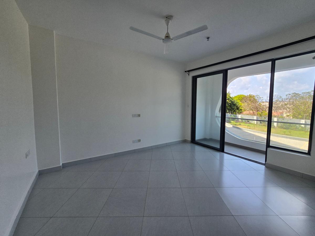 3 Bed Apartment with En Suite in Nyali Area - 17