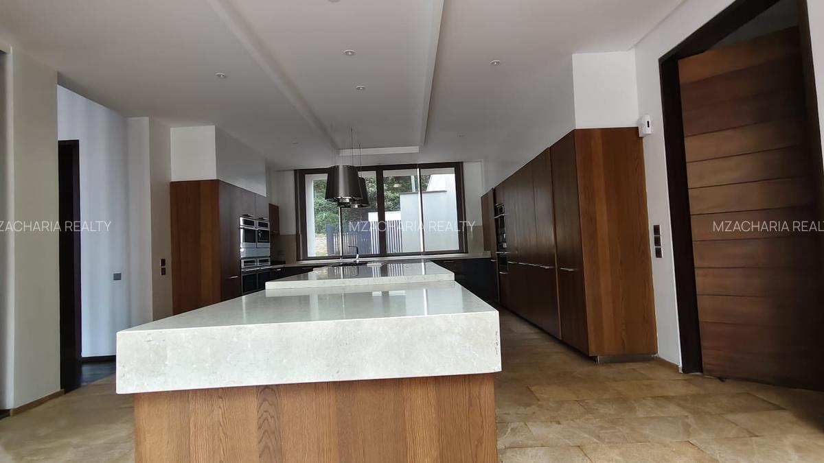 4 Bed Villa with En Suite in Loresho - 10