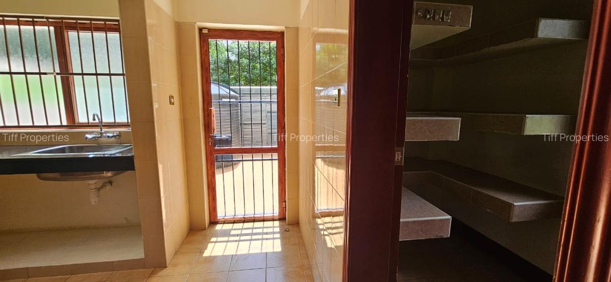 5 Bed Townhouse in Runda - 8