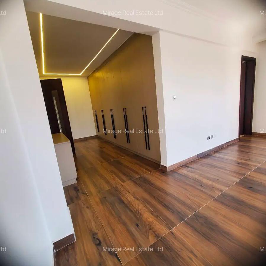 1 Bed Apartment with Swimming Pool in Brookside - 4