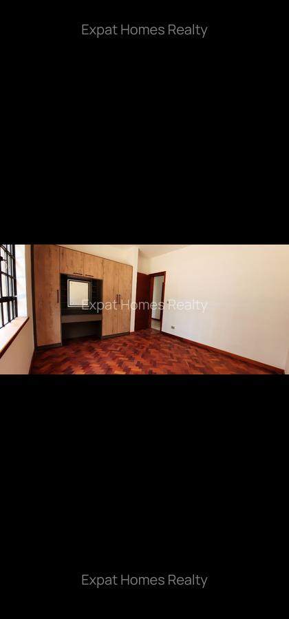 5 Bed Townhouse with En Suite in Lavington - 9