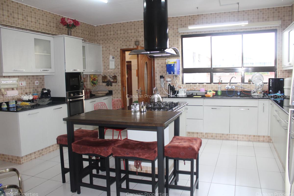 3 Bed Apartment with Staff Quarters in Hurlingham - 11