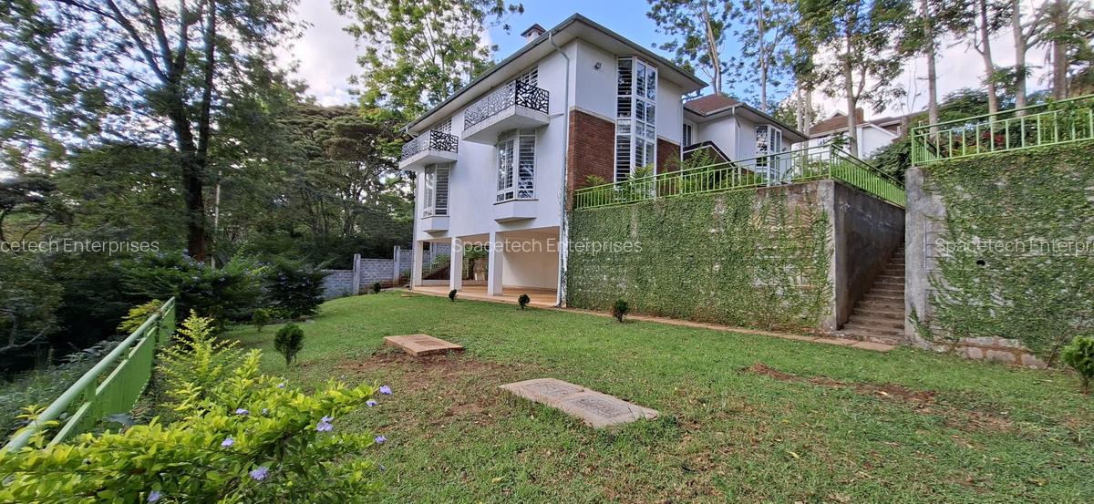 5 Bed Townhouse with En Suite in Rosslyn - 2