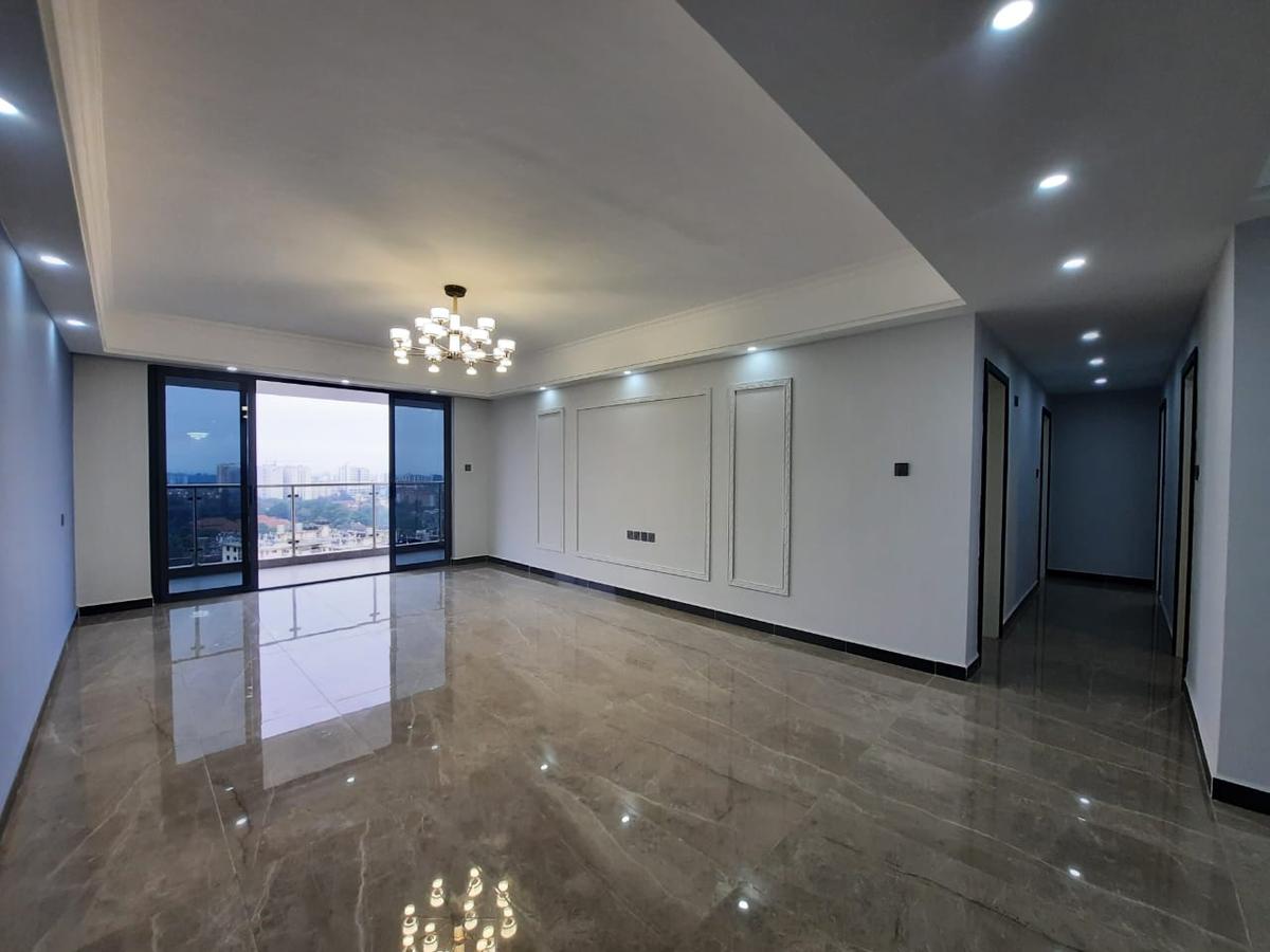3 bed apartment with en suite in lavington