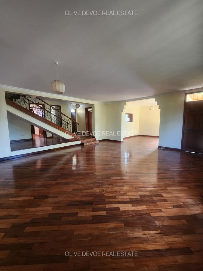 4 Bed Townhouse with En Suite in Lavington - 5