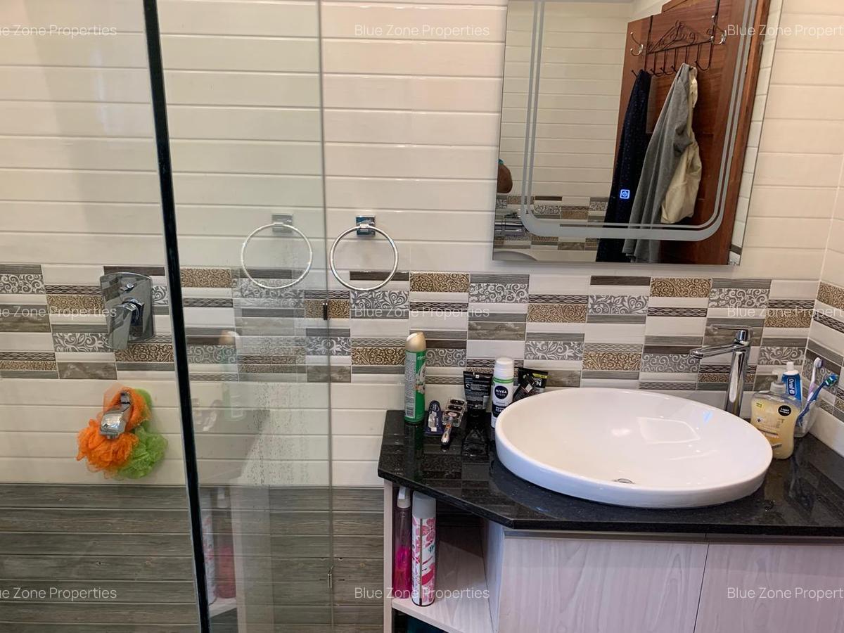 3 Bed Townhouse with En Suite at Close To Un - 11