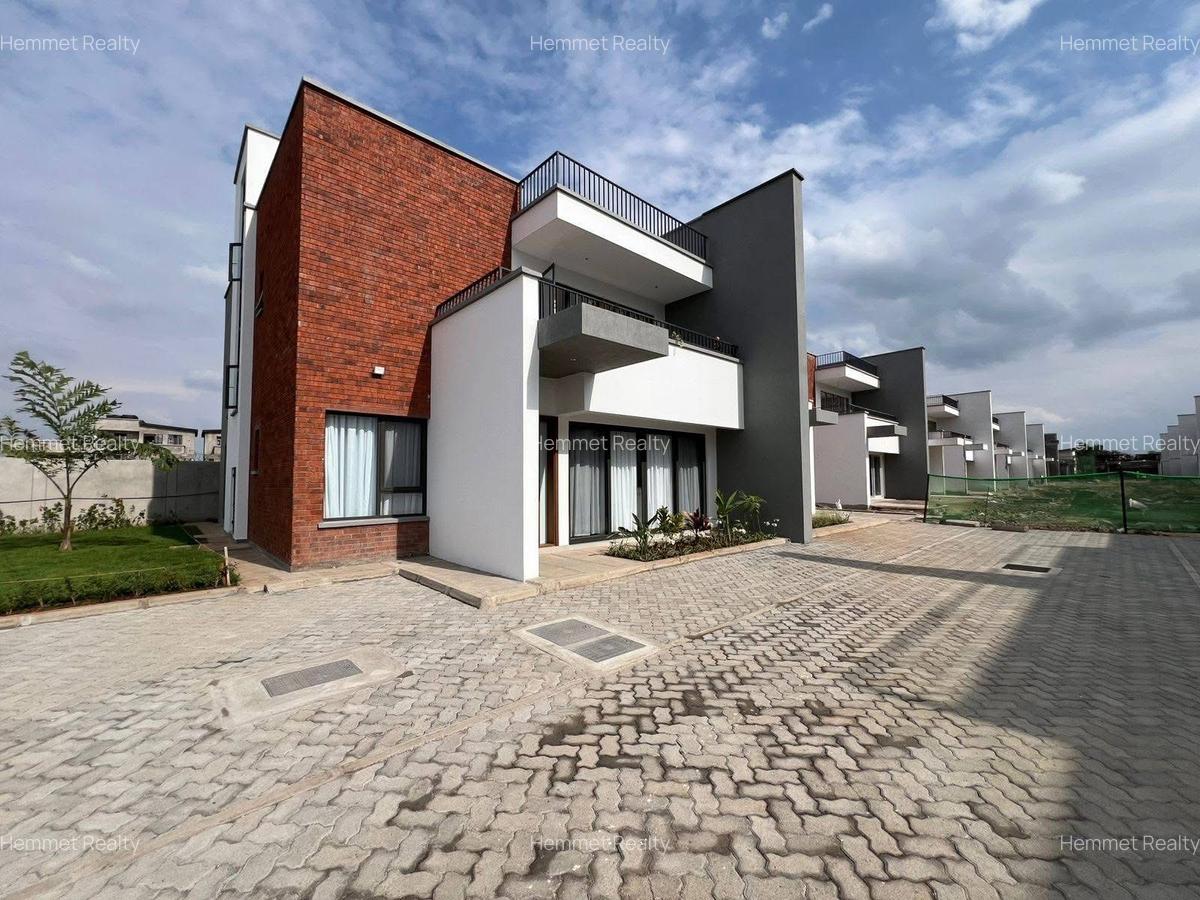 4 Bed Townhouse with En Suite in Langata - 17