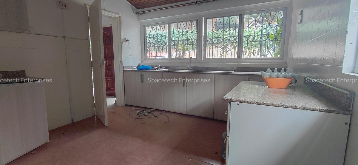 5 Bed Townhouse with Staff Quarters in Kileleshwa - 8