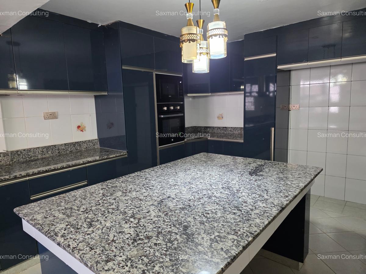 5 Bed House with En Suite in Kitisuru - 12