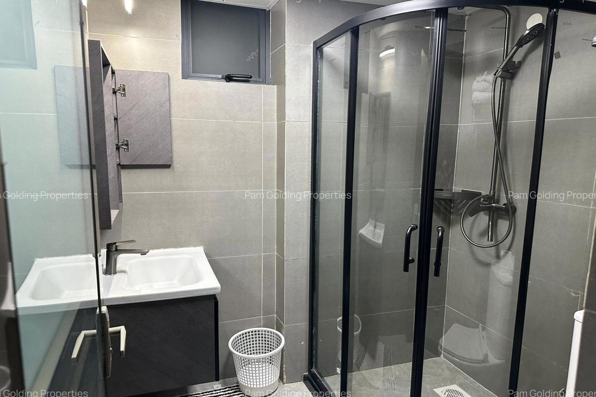 2 Bed Apartment with En Suite at Riverside Gardens - 6