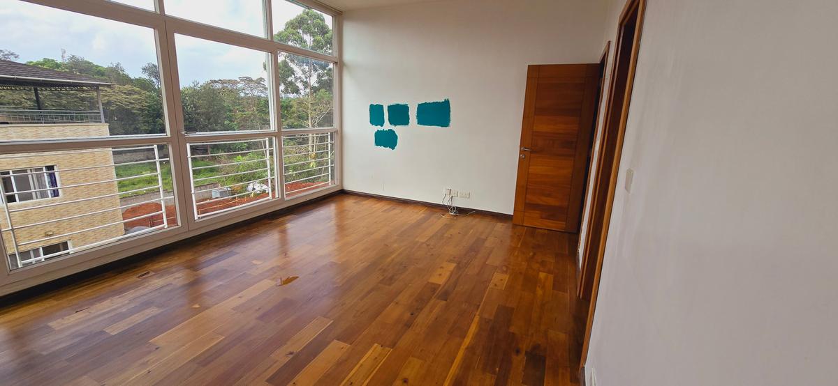 5 Bed Townhouse with En Suite at Convent Drive - 13