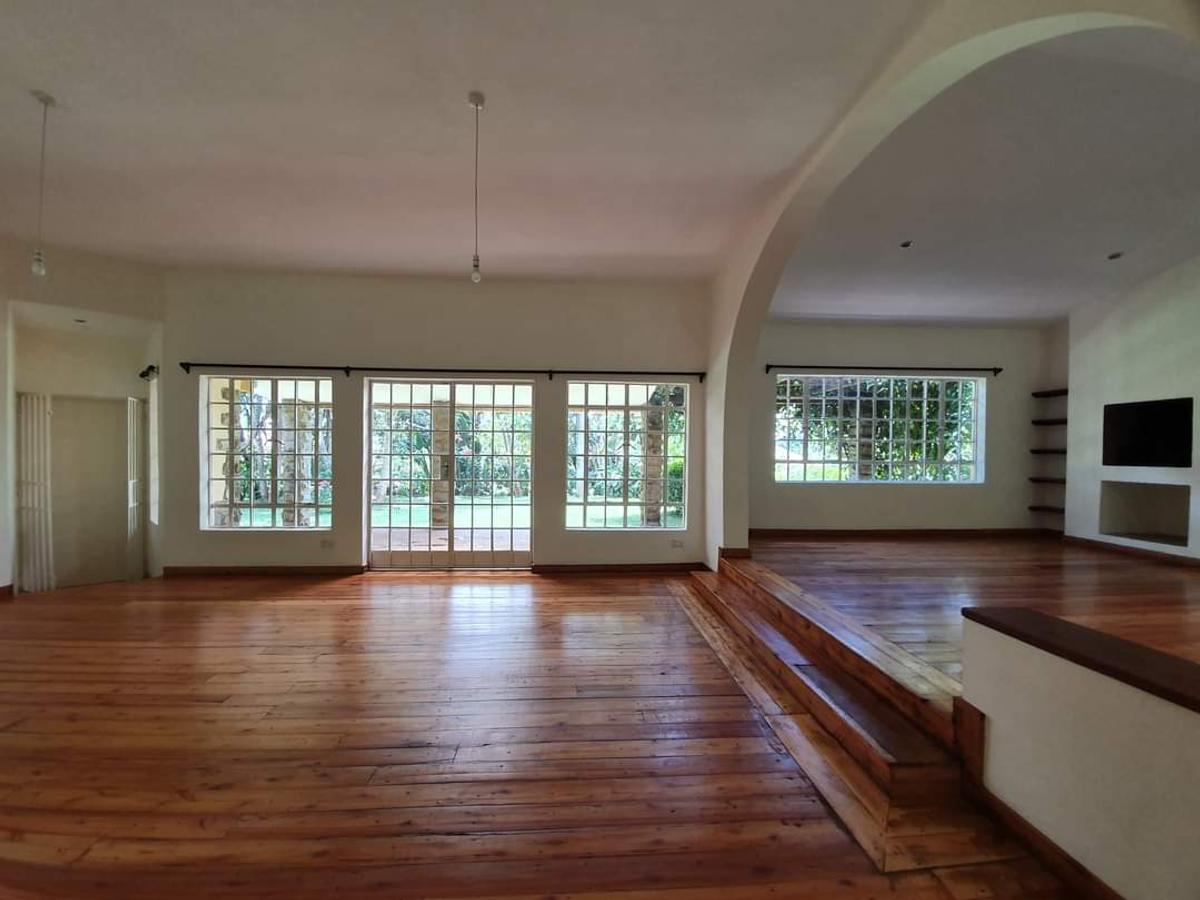 3 Bed House with En Suite at Ridgeways - 4
