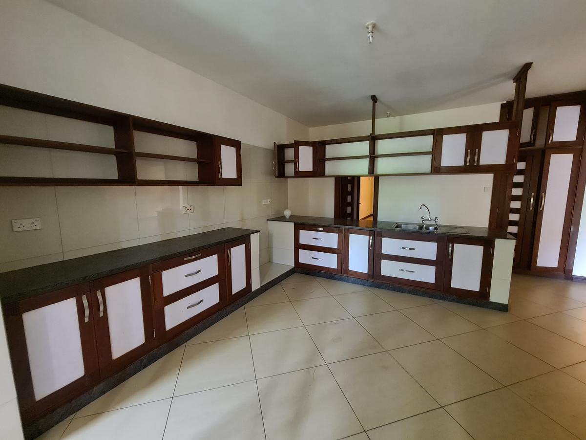 3 Bed Apartment with En Suite in Nyali Area - 12