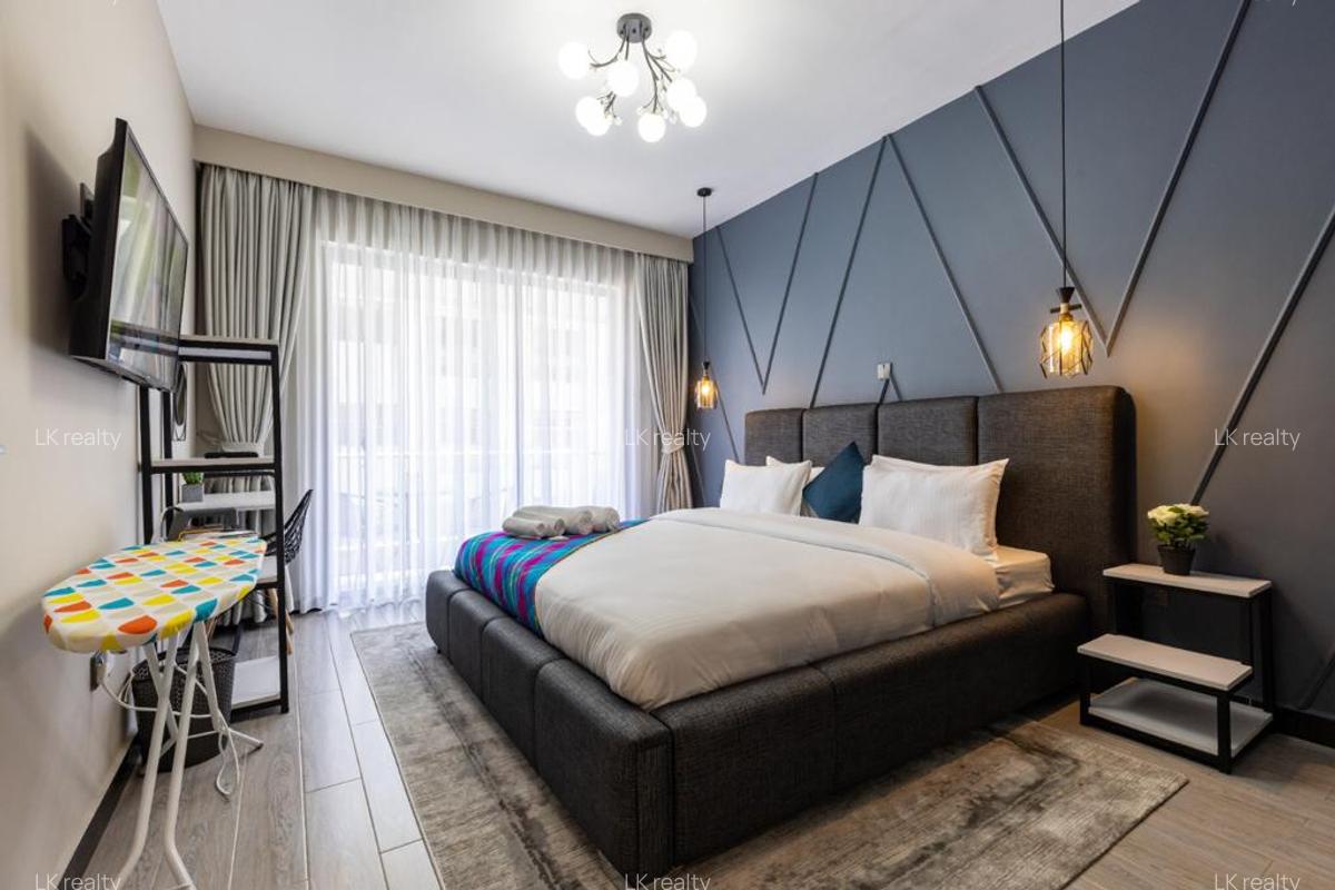 Serviced 1 Bed Apartment with En Suite at Wood Avenue - 4