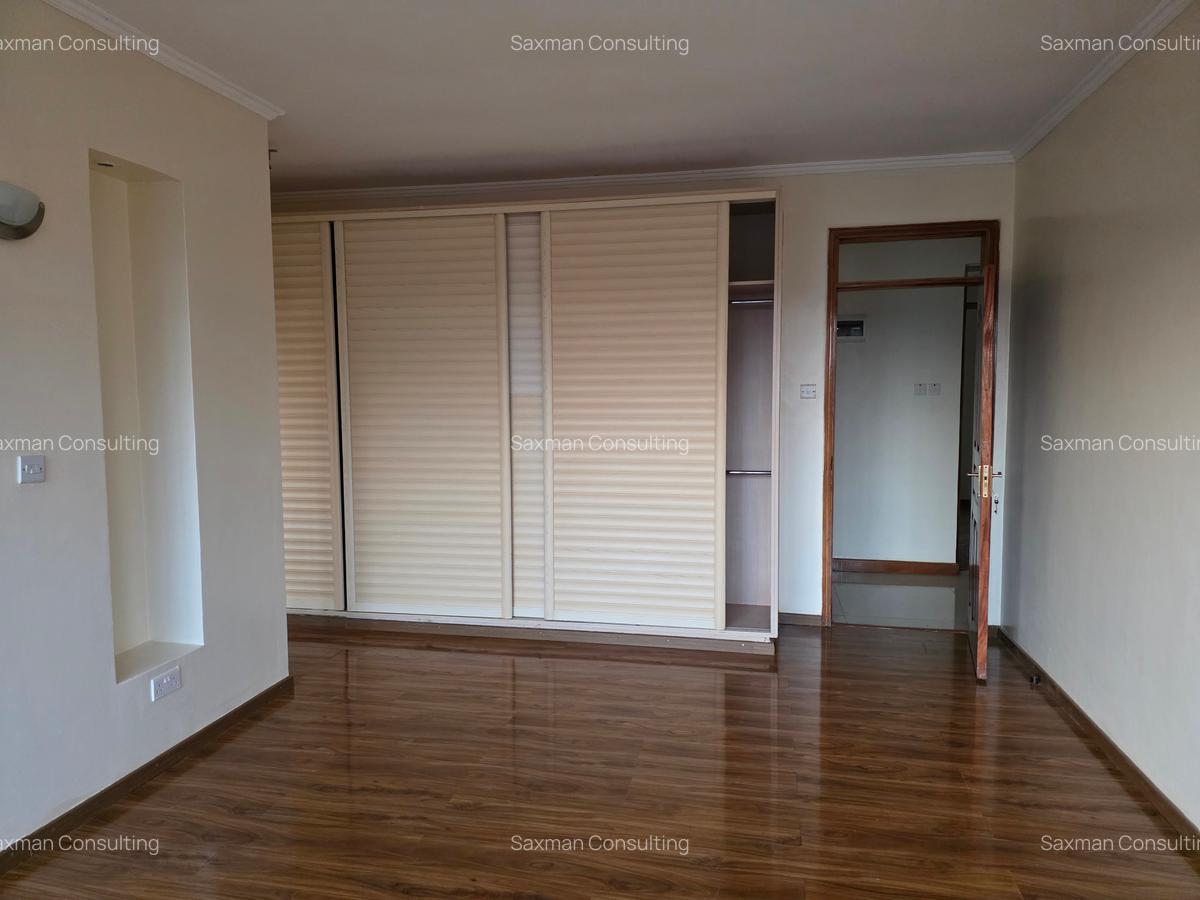 4 Bed Villa with En Suite in Runda - 6