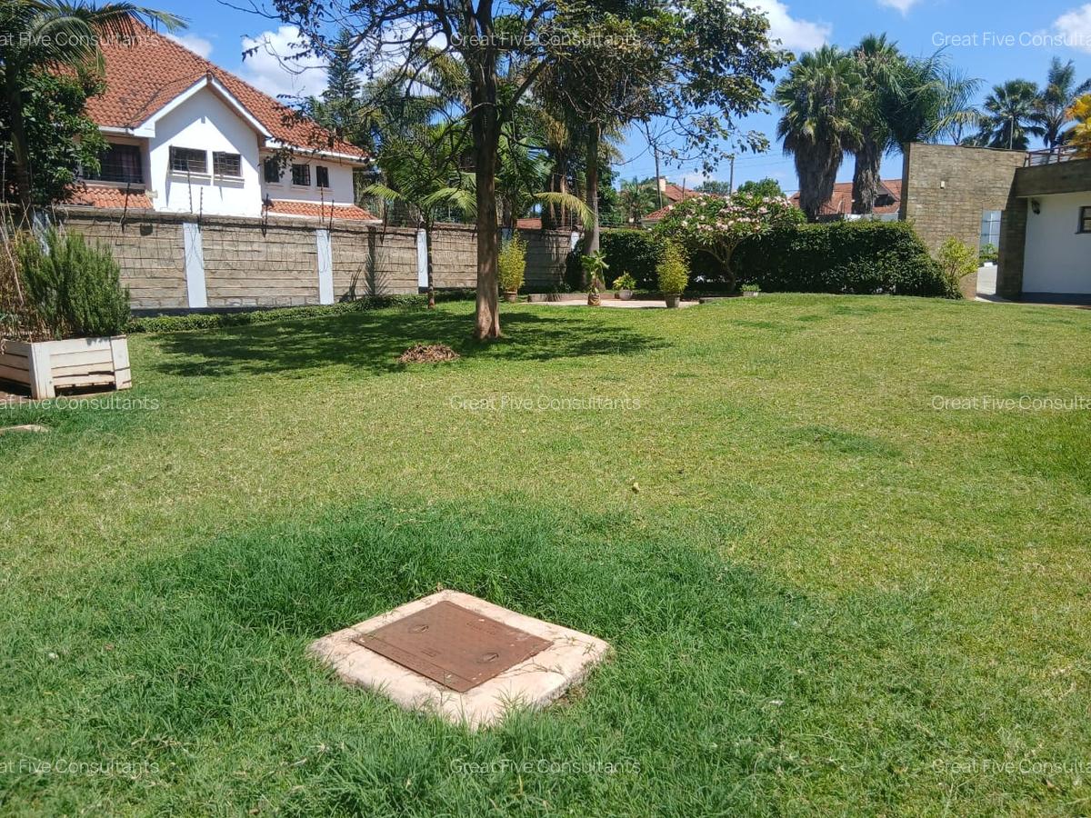 4 Bed House with En Suite in Runda - 16