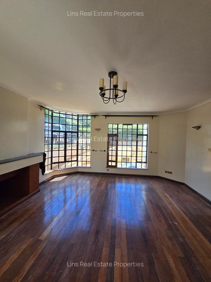 4 Bed Villa with En Suite in Runda - 14