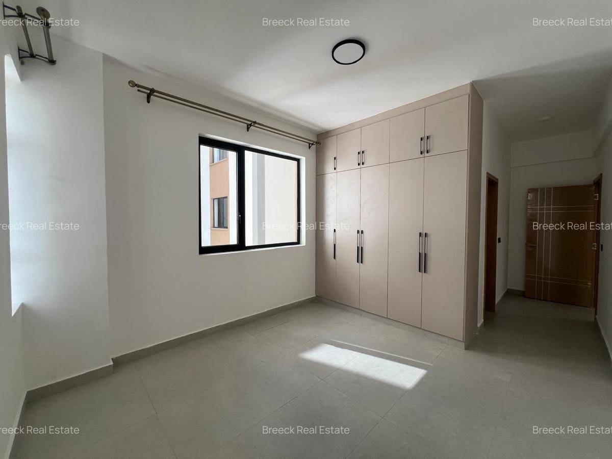 3 Bed Apartment with En Suite at Brookside Drive - 4