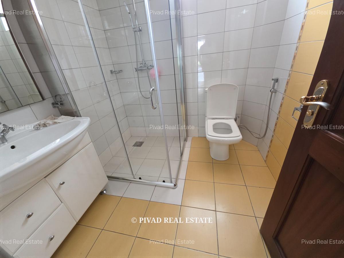 5 Bed Townhouse with Garden in Westlands Area - 4